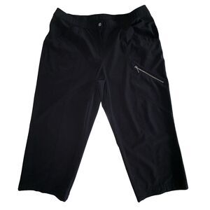 Chico's Weekends Black Cropped Pants Size 14 Lightweight Stretch Knit Zip Pocket